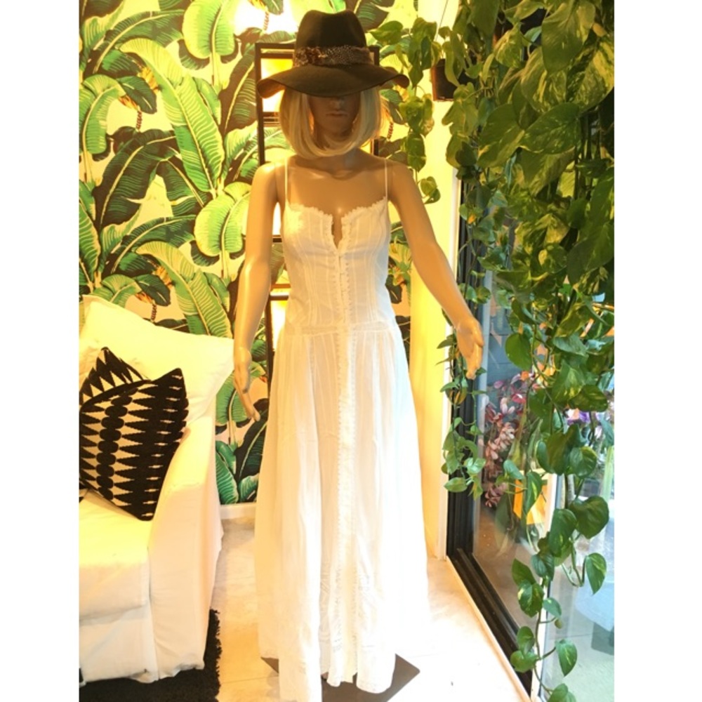 Vintage inspired lace maxi